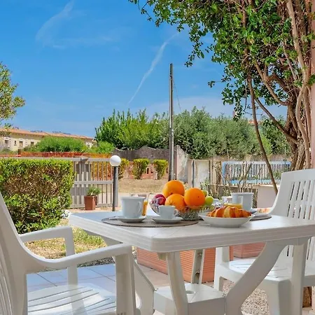 Porto Istana 6 - Casa Con Spiaggia A 800 M *